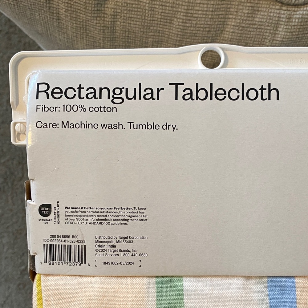 Room Essentials Rectangular 60x84”Tablecloth - Picture 4 of 4